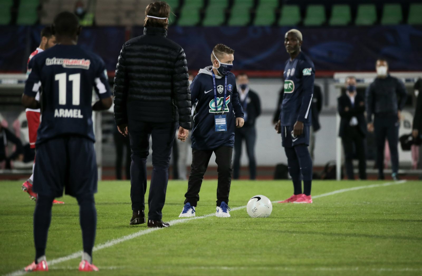 Coup d'envoi fictif